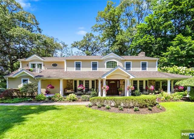 Property at 72 Old Farms Rd, Woodcliff Lake, NJ 07677, 6 beds, 5 baths