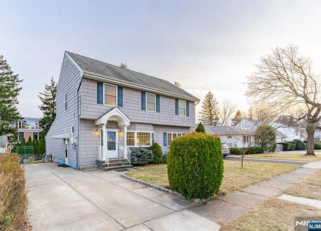Property at 31 Foster St, Bloomfield, NJ 07003, 4 beds, 4 baths