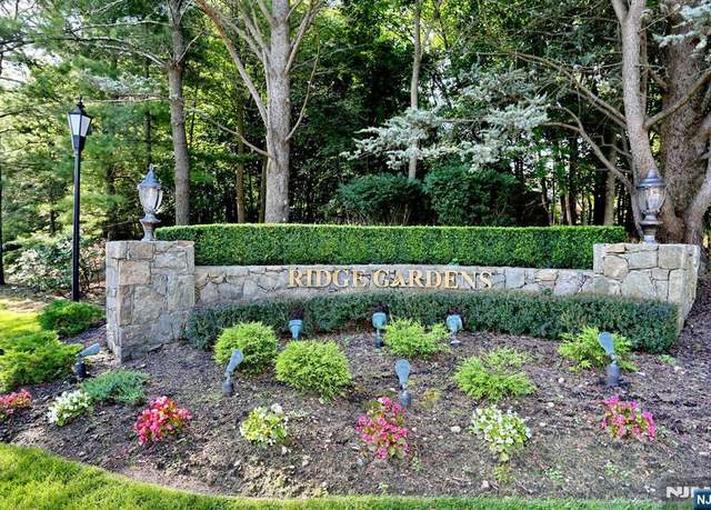 Property at 605 Mark Twain Way, Mahwah, NJ 07430, 2 beds, 1 bath