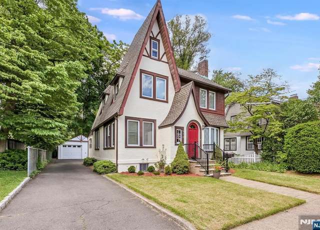 Property at 612 Cooper Ave, Oradell, NJ 07649, 3 beds, 1 bath