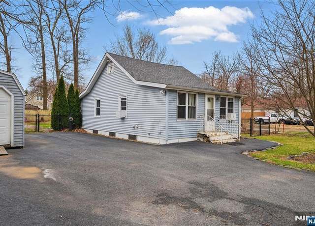 Property at 13 Madelyn Ave, West Milford, NJ 07480, 1 bed, 1 bath