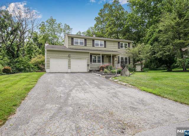 Property at 9 Rolling Hills Rd, Sussex, NJ 07461, 4 beds, 2.5 baths