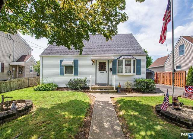 Property at 21 Rockridge Rd, Haskell, NJ 07420, 3 beds, 1 bath