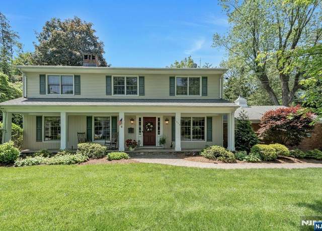 Property at 418 Carlton Rd, Wyckoff, NJ 07481, 4 beds, 2.5 baths