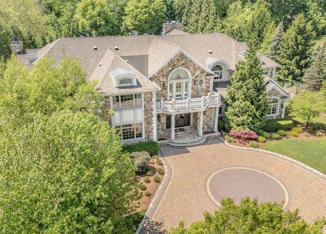 Property at 11 Rickland Dr, Caldwell, NJ 07006, 7 beds, 10 baths