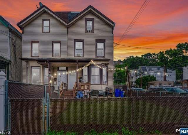 Property at 418 Summer Ave, Newark, NJ 07104, 5 beds, 3 baths