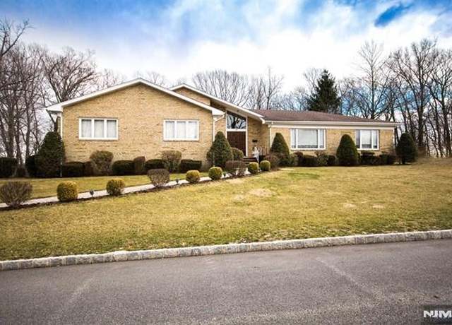 Property at 74 Manger Rd, West Orange, NJ 07052, 4 beds, 3.5 baths