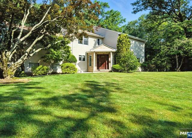 Property at 7 Stony Ridge Dr, Hillsdale, NJ 07642, 5 beds, 3.5 baths