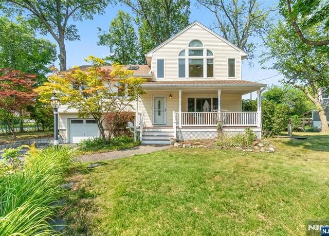 Property at 137 Barbara Rd, Dumont, NJ 07628, 3 beds, 2.5 baths
