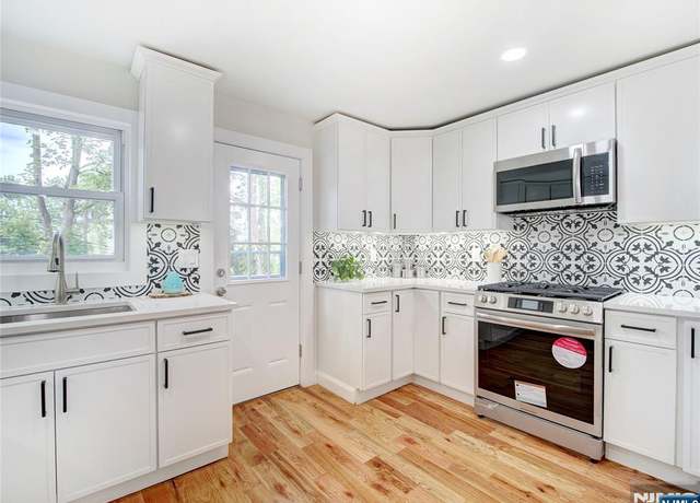 Property at 5 Terrace Ct, West Orange, NJ 07052, 4 beds, 3 baths