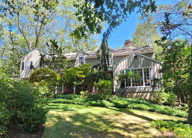 Property at 72 Rose Ave, Woodcliff Lake, NJ 07677, 4 beds, 4.5 baths