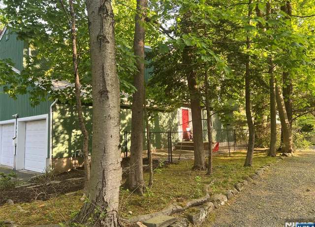 Property at 103 Northwood Ave, Demarest, NJ 07627, 5 beds, 3.5 baths