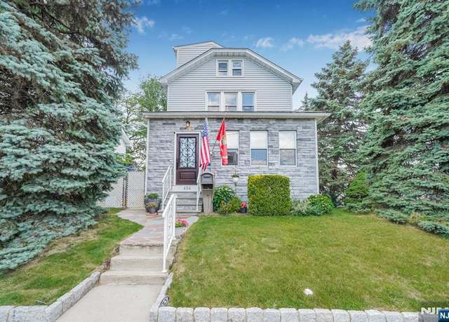 Property at 434 3rd Ave, Lyndhurst, NJ 07071, 3 beds, 2.5 baths