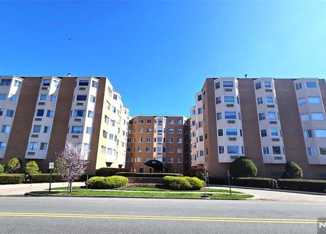 Property at 290 Anderson St Unit 4F, Hackensack, NJ 07601, 2 beds, 2 baths