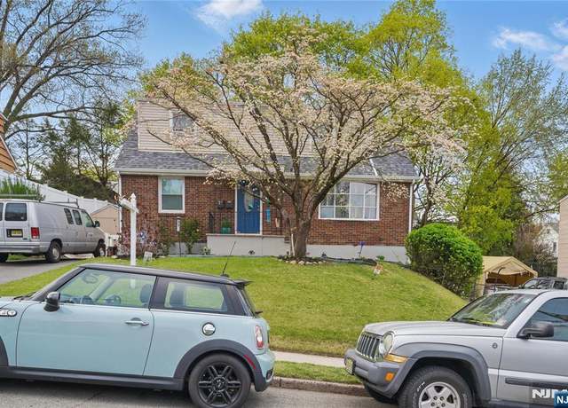 Property at 17 11th St, Hawthorne, NJ 07506, 4 beds, 3 baths