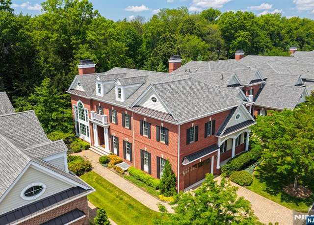 Property at 134 Cortland Dr, Saddle River, NJ 07458, 3 beds, 4.5 baths
