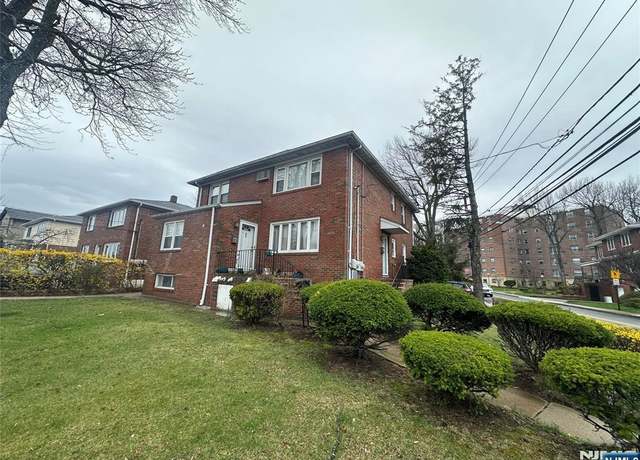 Property at 300 Maple St, Fort Lee, NJ 07024, 7 beds, 4 baths