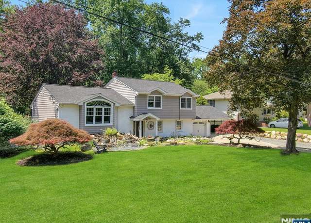 Property at 51 Deer Trail Rd, Hillsdale, NJ 07642, 4 beds, 3 baths