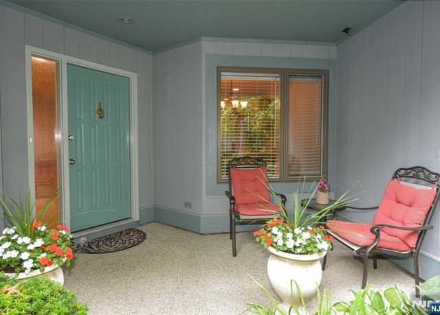 Property at 31 Braeburn Dr #31, Twp Of Washington, NJ 07676, 2 beds, 2.5 baths