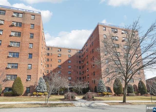 Property at 208 Anderson St Unit S2A, Hackensack, NJ 07601, 2 beds, 1 bath