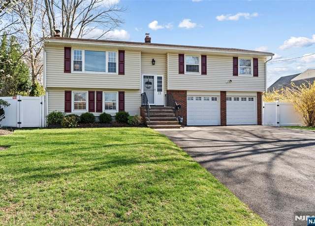 Property at 21 New St, Hillsdale, NJ 07642, 4 beds, 2 baths