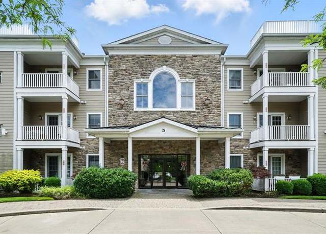 Property at 5 E Tenakill Park #203, Cresskill, NJ 07626, 2 beds, 2 baths