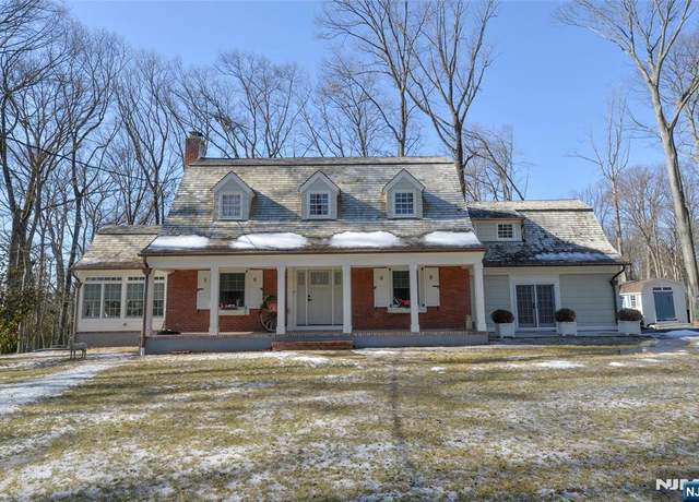 Property at 11 Chestnut Ridge Rd, Saddle River, NJ 07458, 4 beds, 3.5 baths