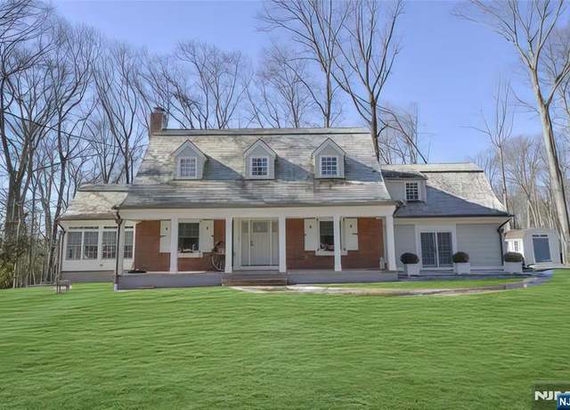 Property at 11 Chestnut Ridge Rd, Saddle River, NJ 07458, 4 beds, 3.5 baths