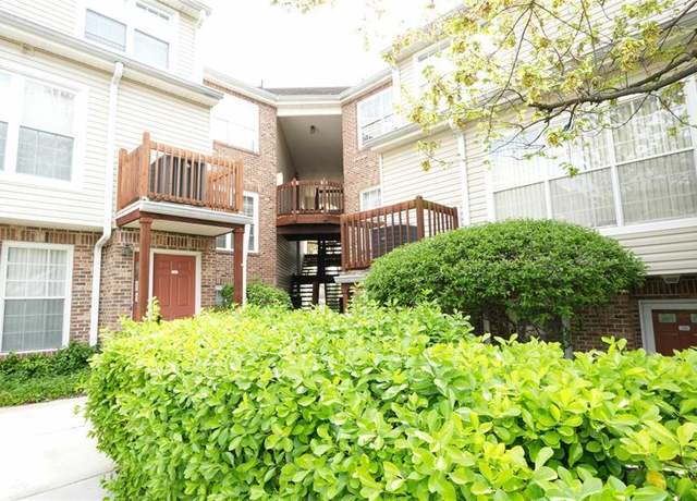 Property at 336 Village Ct #3201, Fort Lee, NJ 07024, 2 beds, 1.5 baths