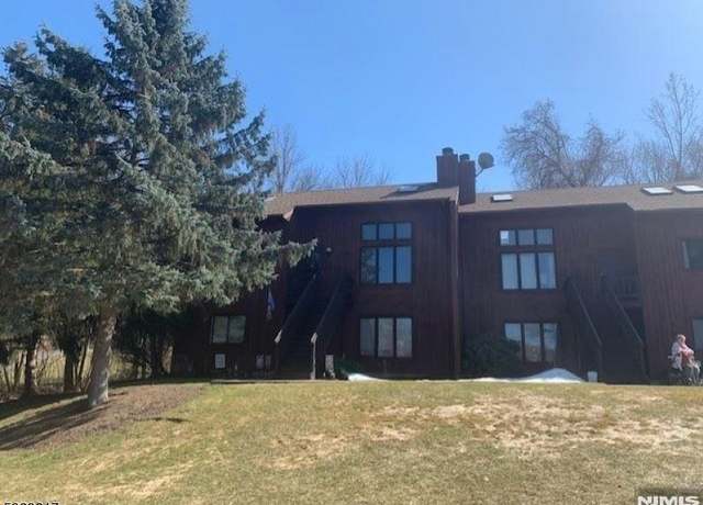 Property at 5 Pevero Dr #4, Vernon, NJ 07462, 3 beds, 2 baths