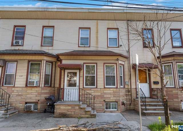 Property at 417 Lafayette St, Newark, NJ 07105, 3 beds, 1 bath