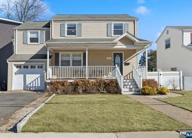 Property at 41 Wilbur Rd, Bergenfield, NJ 07621, 4 beds, 2.5 baths