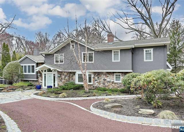 Property at 497 Island Way, Franklin Lakes, NJ 07417, 3 beds, 3 baths