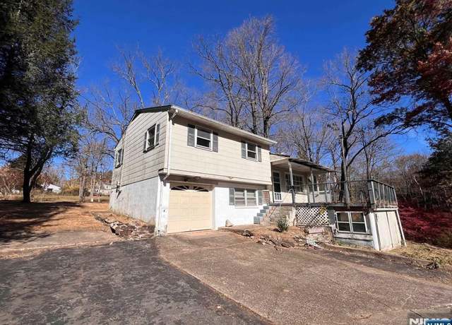 Property at 62 Park Lake Ave, Hopewell Twp, NJ, 2 beds, 1.5 baths
