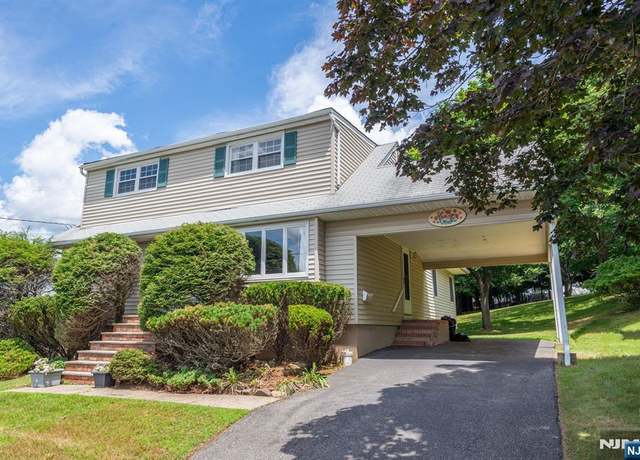 Property at 103 Williams Dr, Woodland Park, NJ 07424, 5 beds, 1 bath