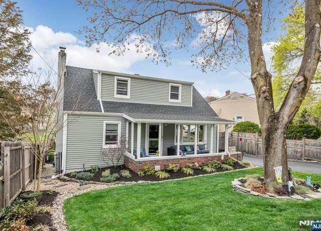 Property at 3 Canterbury Rd, Ringwood, NJ 07456, 4 beds, 2 baths