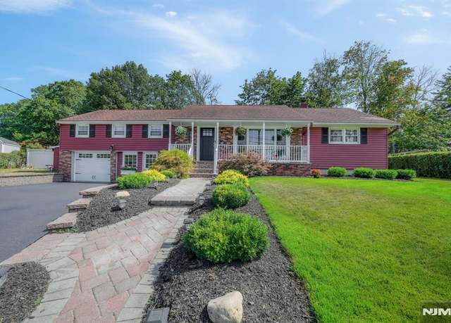 Property at 201 Stiles Ct, Pompton Lakes, NJ 07442, 4 beds, 2.5 baths