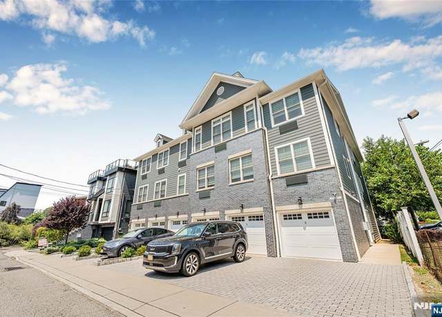 Property at 17 Cumbermeade Rd #301, Fort Lee, NJ 07024, 2 beds, 2 baths