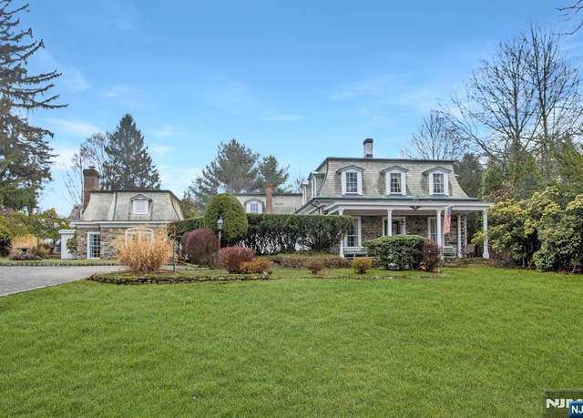 Property at 136 Chestnut Ridge Rd, Saddle River, NJ 07458, 3 beds, 4 baths