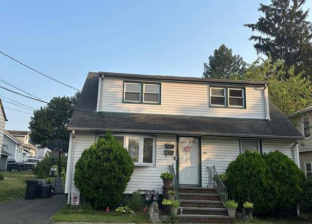 Property at 169 Bergen Ave, Clifton, NJ 07011, 4 beds, 2.5 baths