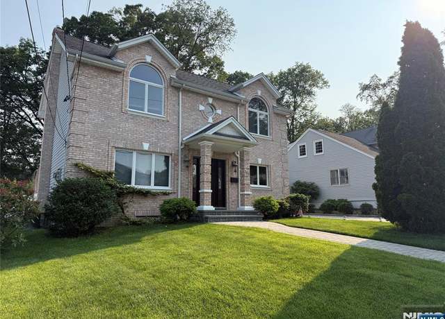 Property at 245 Madison Ave, River Edge, NJ 07661, 4 beds, 3.5 baths