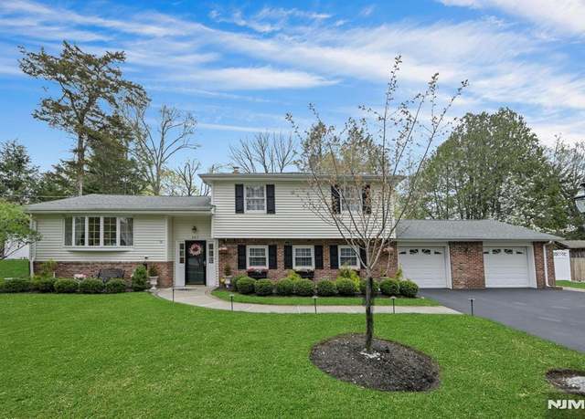 Property at 267 Cambridge Rd, Hillsdale, NJ 07642, 4 beds, 2.5 baths