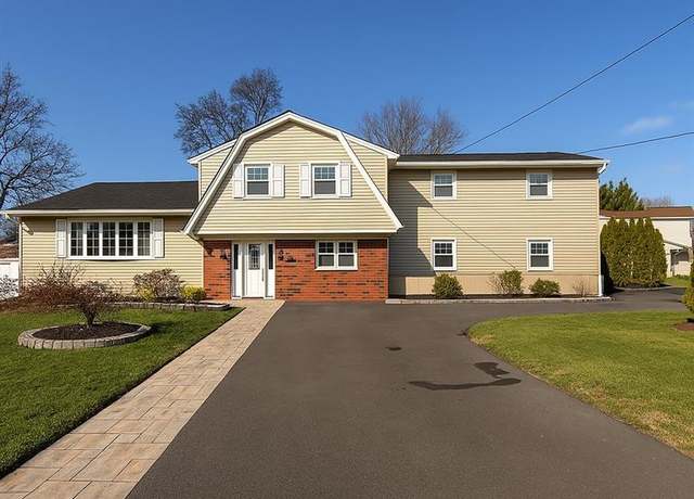 Property at 383 Rose Dr, Paramus, NJ 07652, 5 beds, 3 baths