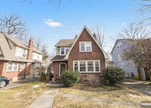 Property at 1109 Sussex Rd, Teaneck, NJ 07666, 4 beds, 3 baths