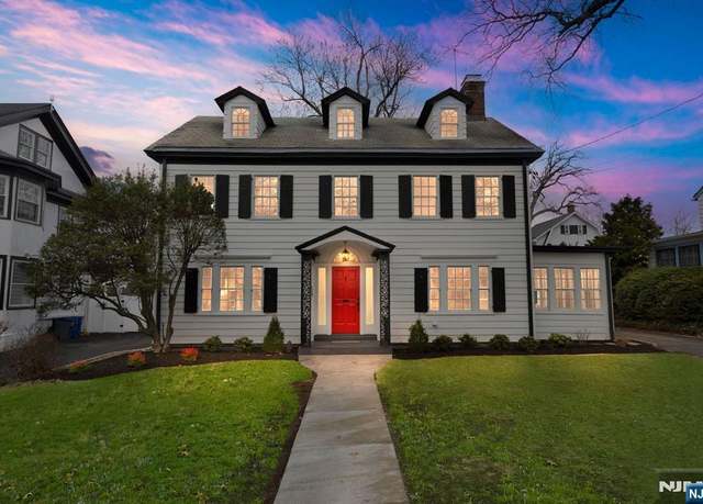 Property at 117-119 Heller Pkwy, Newark, NJ 07104, 5 beds, 2.5 baths