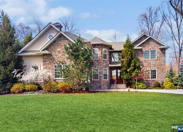 Property at 468 Stevens Ave, Ridgewood, NJ 07450, 5 beds, 4.5 baths