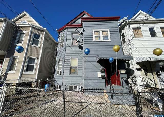 Property at 32 Jackson St, Passaic, NJ 07055, 8 beds, 4 baths