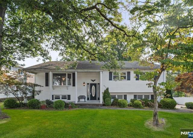 Property at 530 Forest Ave, Paramus, NJ 07652, 4 beds, 3 baths