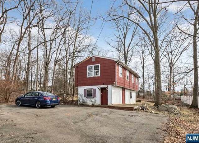 Property at 198R Ratzer Rd, Wayne, NJ 07470, 3 beds, 1 bath