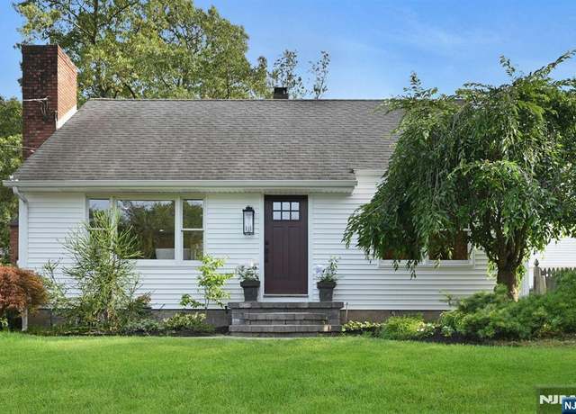 Property at 103 College Rd, Midland Park, NJ 07432, 3 beds, 2.5 baths